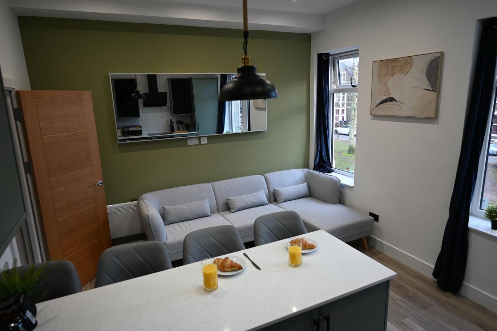 Luxury Two Bed - Centre * Cardiff